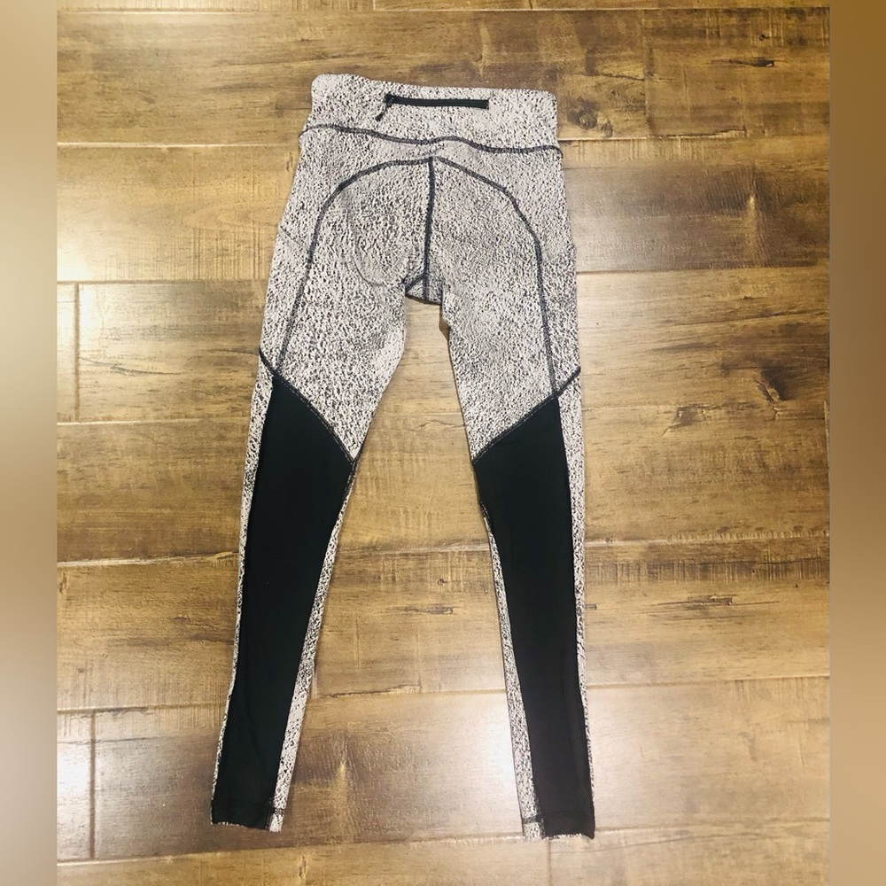 GUC bundle of 3 Lululemon leggings - Picture 3 of 16